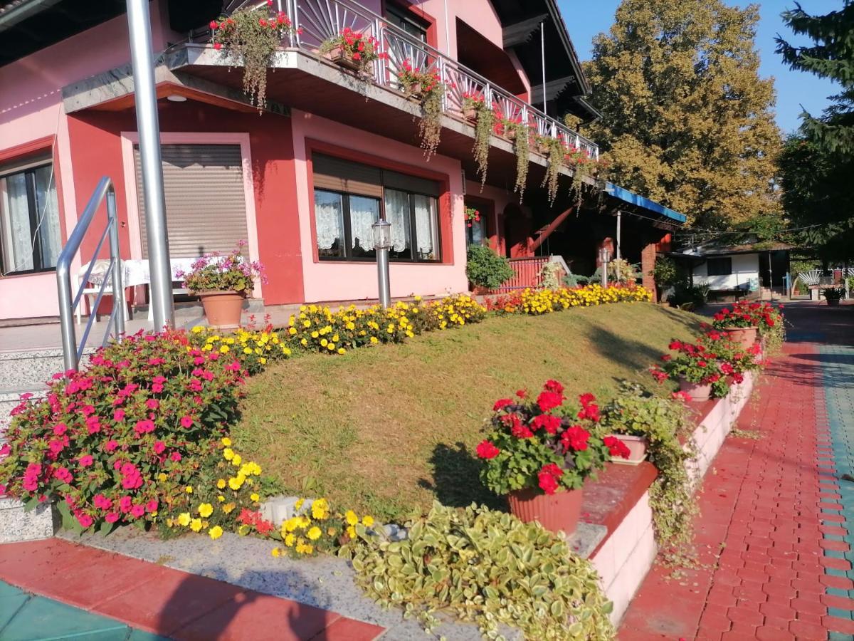 Stevin Ranc Apartamento Bosanska Dubica Exterior foto