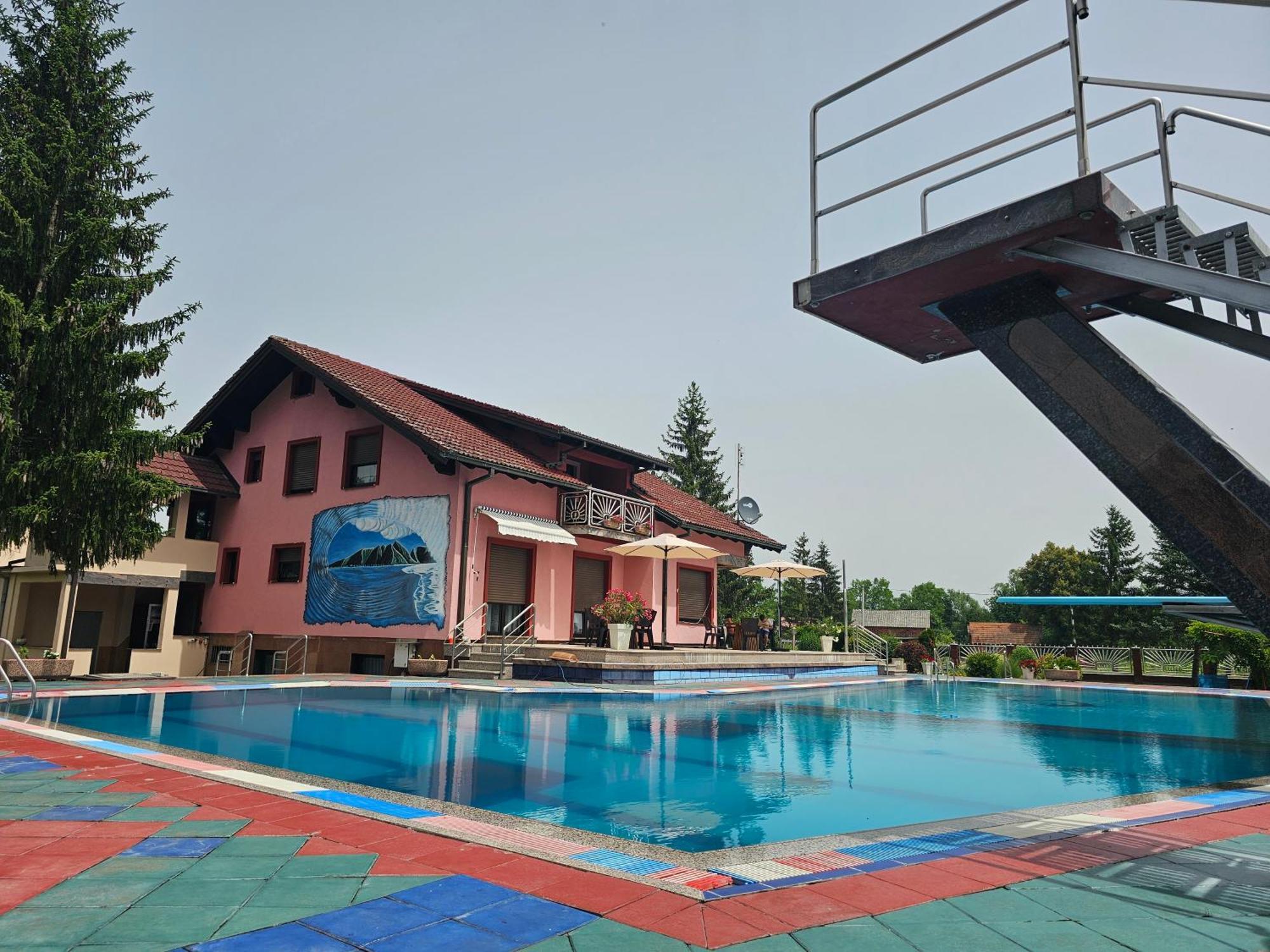 Stevin Ranc Apartamento Bosanska Dubica Exterior foto